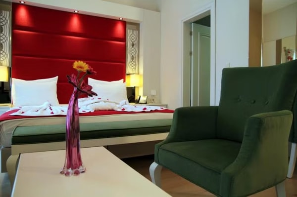 baga-king-suite6-178134445026_20260613125409.jpeg