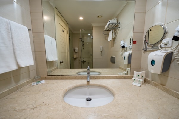 kara-manzarali-banyo-175325243745_20250723093404.jpeg