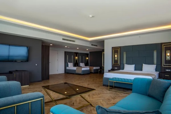 marilbeachspa202505211717383-174800125147_20250523145500.webp