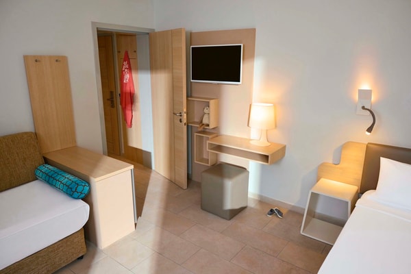 tui-blue-palm-garden-hotel-family-room-5-175492150119_20250811171213.jpeg